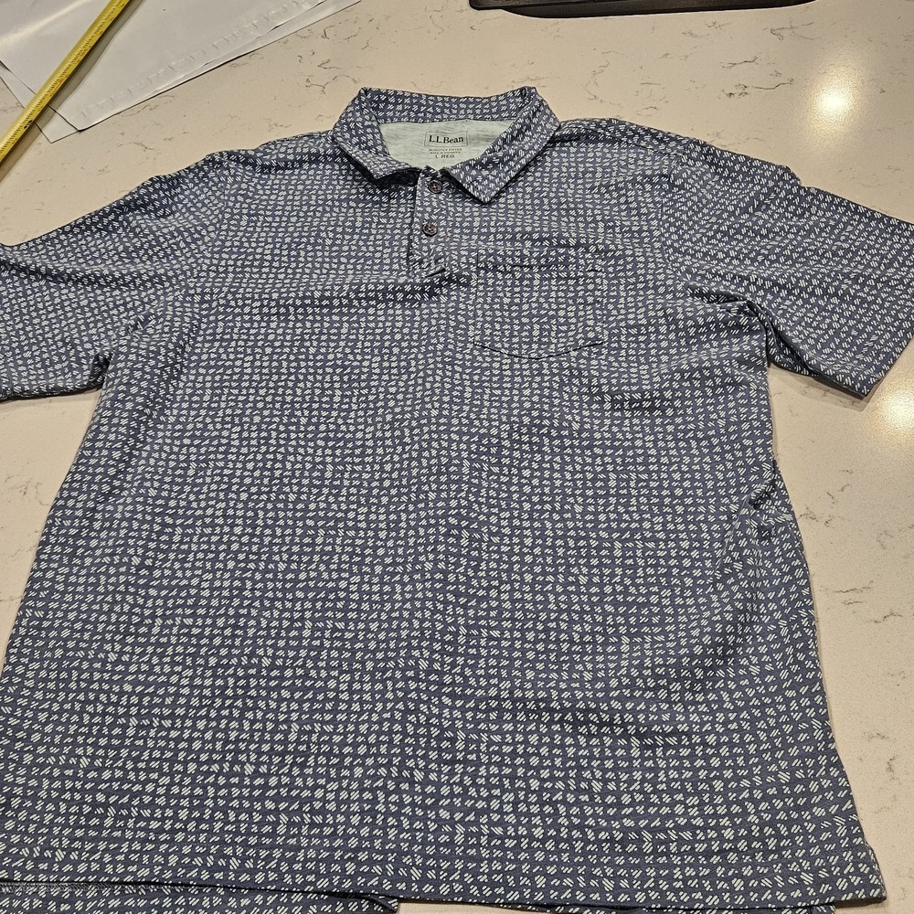 LL Bean Shirt Mens Large Blue Slightly Fitted Pocket Short Sleeve Graphic Design